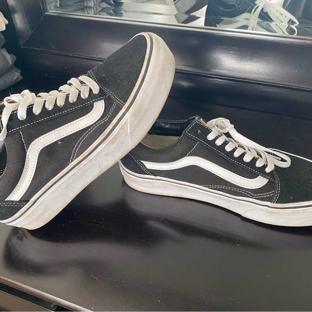 Vans Men's Classic Black and White Sneakers